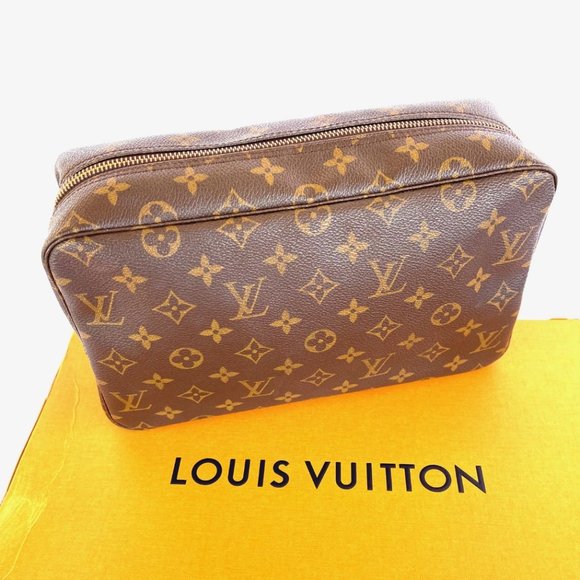 LOUIS VUITTON MONOGRAM TROUSSE TOILETTE 28 CLUTCH - Picture 2 of 13